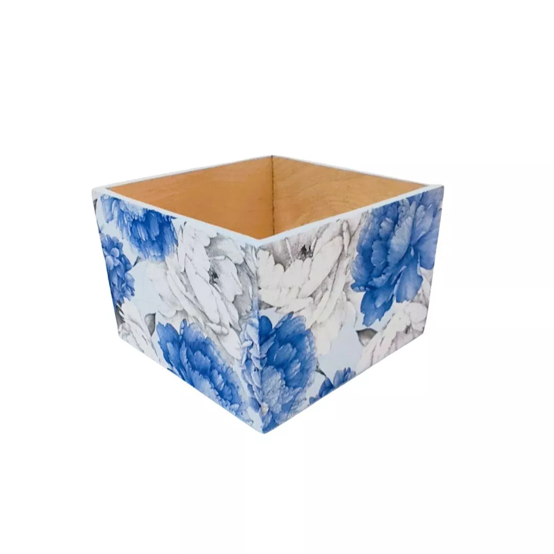 Pudełko decoupage kwadrat niebieskie białe kwiaty